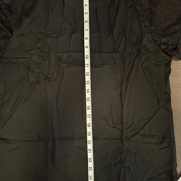 Women’s Black Pleated Shirt with Lace Sleeves XL NIP - Picture 3 of 10